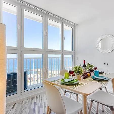 Penthouse, Nightlife, Clubs, Free Wi-fi, Air Conditioning Apartment *